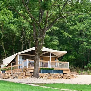https://glamping-la-ghianda.it-tuscanyhotel.com
